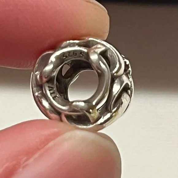 Pandora infinity knot charm bead
925 sterling silver - Picture 6 of 10